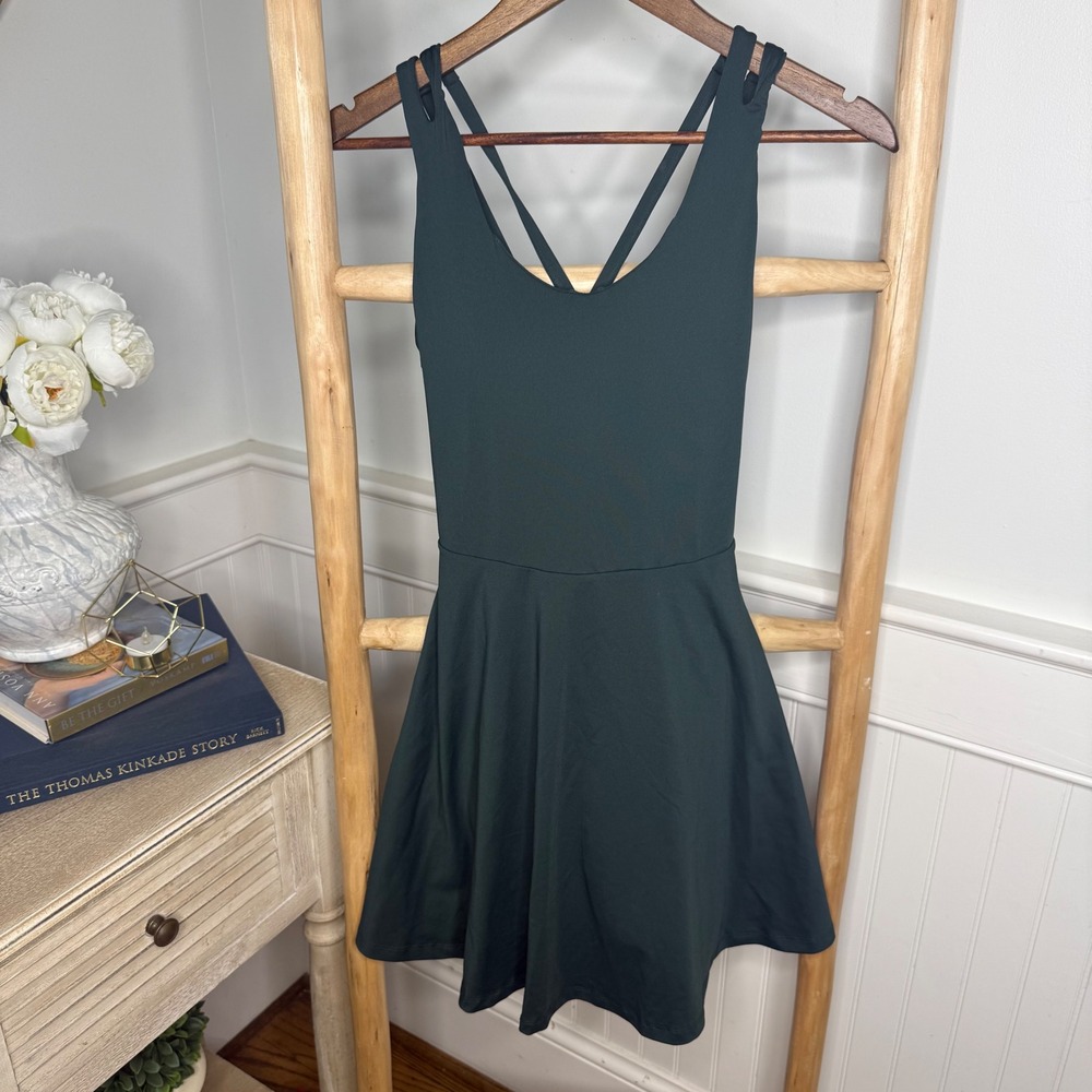 Fabletics Forest Green Exercise Dress Built-in Shorts Pockets Small Crisscross